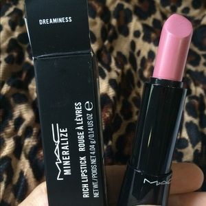 MAC Mineralize Rich Lipstick in Dreaminess